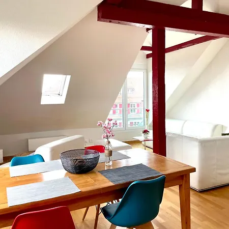 Proche De Beaulieu Theatre Apartment *