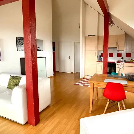 Proche De Beaulieu Theatre Apartment *
